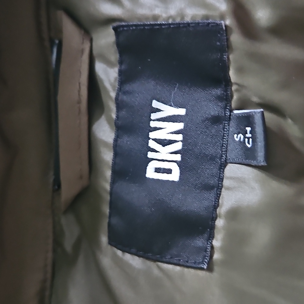 DKNY puffer jacket - Picture 8 of 11